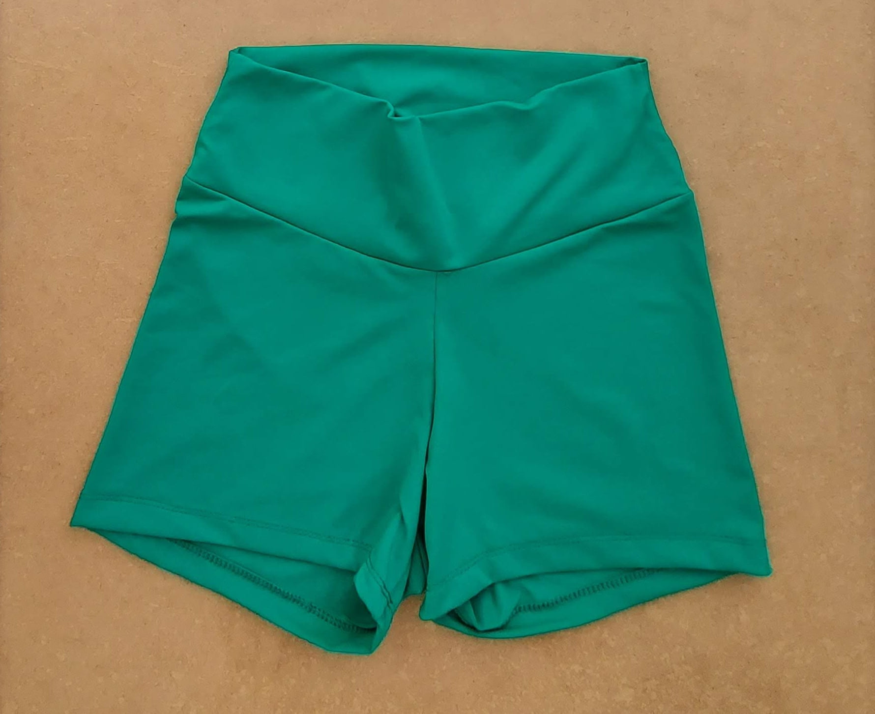 Short Basic Fitness Verde Bandeira